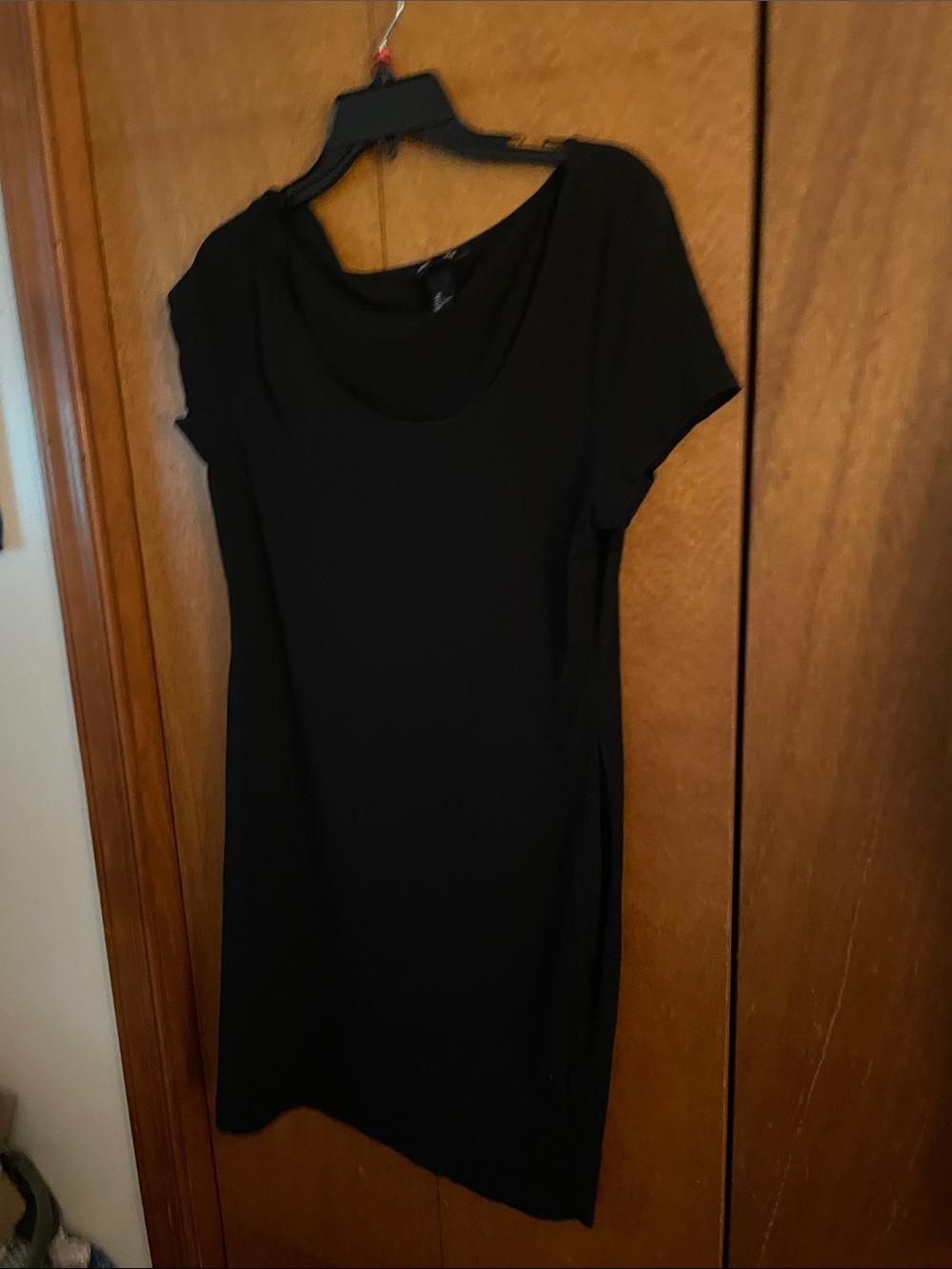 H&M Black Short-Sleeve Midi Dress